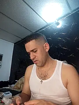 CRISTHIAN GREY01 online show from 01/17/26, 05:49