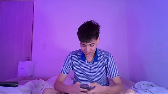 Snapshot of JaycoThomas chatting on 12/28/24, 07:33 JaycoThomas online show from 12/28/24, 07:33