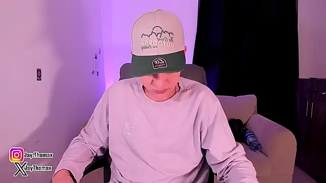 Snapshot of JaycoThomas chatting on 10/10/25, 12:42 JaycoThomas online show from 10/10/25, 12:42