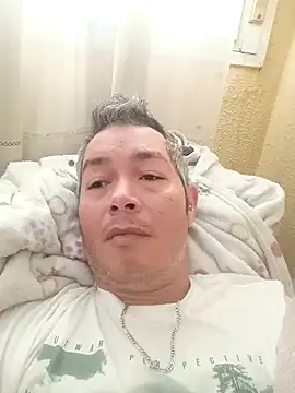 Snapshot of xxxx198756 chatting on 01/07/25, 10:43 xxxx198756 online show from 01/07/25, 10:43