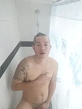 Snapshot of xxxx198756 chatting on 01/11/25, 07:05 xxxx198756 online show from 01/11/25, 07:05