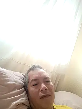 Snapshot of xxxx198756 chatting on 02/24/25, 09:00 xxxx198756 online show from 02/24/25, 09:00