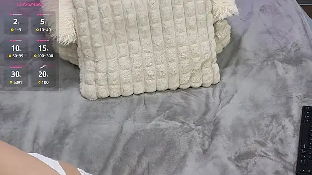 Snapshot of MayaEdison chatting on 12/05/24, 12:30 MayaEdison online show from 12/05/24, 12:30