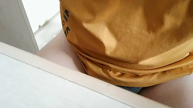 Snapshot of XiaoGuoGuo284512 chatting on 10/13/25, 06:57 XiaoGuoGuo284512 online show from 10/13/25, 06:57