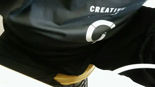 Snapshot of XiaoGuoGuo284512 chatting on 02/04/26, 07:03 XiaoGuoGuo284512 online show from 02/04/26, 07:03