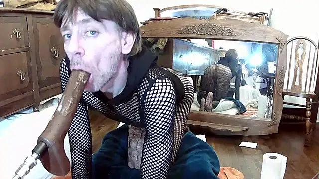 MaxJr8008 online show from 11/03/25, 08:48