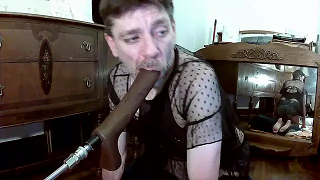 Snapshot of MaxJr8008 chatting on 05/12/26, 07:38 MaxJr8008 online show from 05/12/26, 07:38