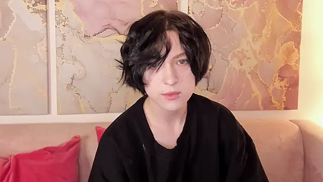 Snapshot of fiamoory chatting on 11/08/25, 12:55 fiamoory online show from 11/08/25, 12:55