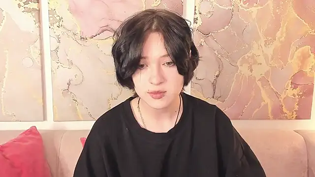 Snapshot of fiamoory chatting on 11/17/25, 01:22 fiamoory online show from 11/17/25, 01:22