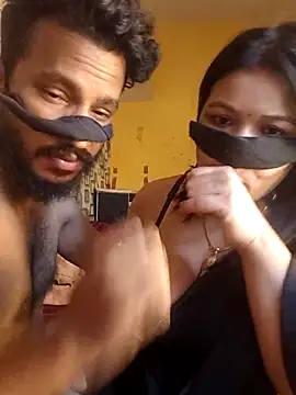 Snapshot of Radhikadavi879 chatting on 11/15/25, 04:32 Radhikadavi879 online show from 11/15/25, 04:32