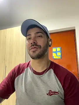 Guyinthemountain online show from 10/03/25, 04:37