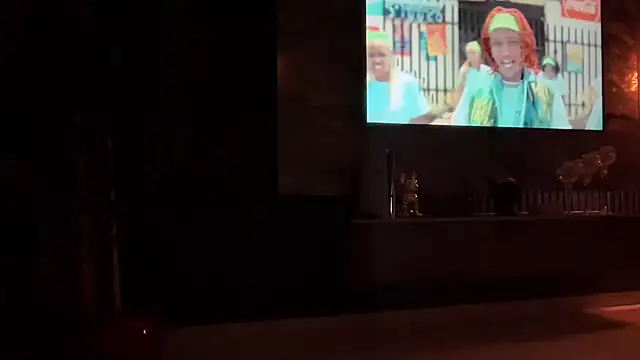 Snapshot of leaxoxo chatting on 01/04/25, 11:06 leaxoxo online show from 01/04/25, 11:06