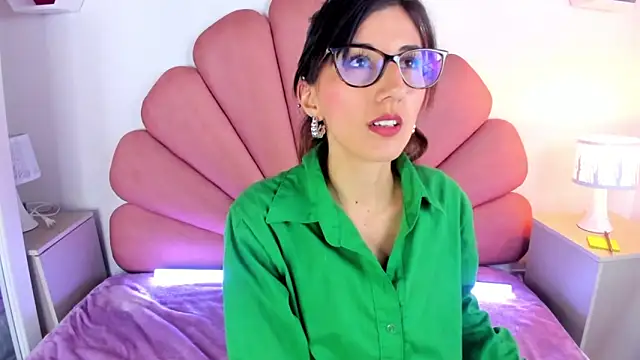 Snapshot of _jade_white_ chatting on 02/03/25, 12:14 jade white online show from 02/03/25, 12:14