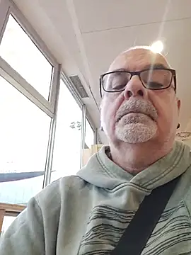 Snapshot of Satiro_Sevilla chatting on 11/05/25, 02:17 Satiro Sevilla online show from 11/05/25, 02:17