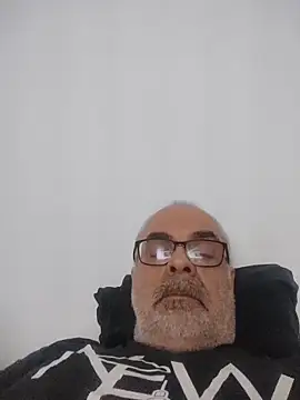 Snapshot of Satiro_Sevilla chatting on 11/14/25, 11:24 Satiro Sevilla online show from 11/14/25, 11:24