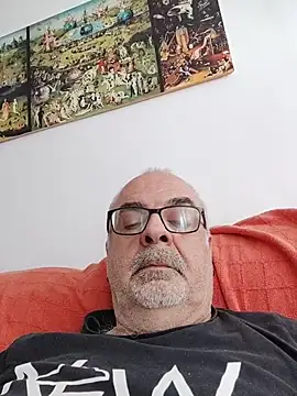 Snapshot of Satiro_Sevilla chatting on 11/21/25, 11:53 Satiro Sevilla online show from 11/21/25, 11:53