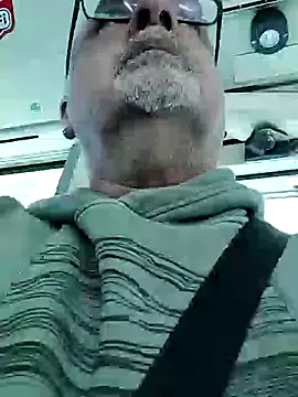 Snapshot of Satiro_Sevilla chatting on 11/25/25, 11:21 Satiro Sevilla online show from 11/25/25, 11:21