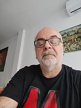 Snapshot of Satiro_Sevilla chatting on 11/29/25, 02:09 Satiro Sevilla online show from 11/29/25, 02:09