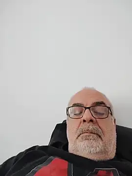 Snapshot of Satiro_Sevilla chatting on 11/30/25, 12:42 Satiro Sevilla online show from 11/30/25, 12:42