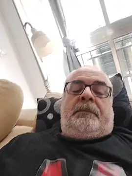 Snapshot of Satiro_Sevilla chatting on 12/04/25, 02:48 Satiro Sevilla online show from 12/04/25, 02:48