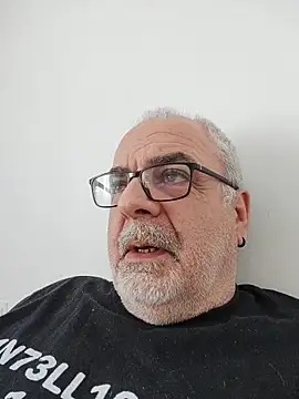 Satiro Sevilla online show from 03/31/26, 10:04