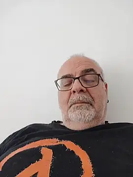 Satiro Sevilla online show from 04/13/26, 01:16