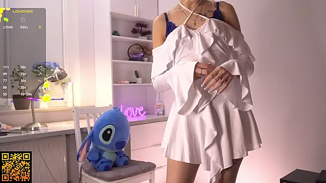 Snapshot of norakisses chatting on 11/11/25, 10:48 norakisses online show from 11/11/25, 10:48