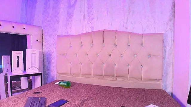 Strella ferrera online show from 01/11/26, 04:39