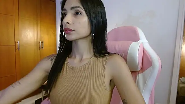 Snapshot of AnnitaSerna_ chatting on 11/09/25, 04:33 AnnitaSerna online show from 11/09/25, 04:33