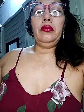 Snapshot of anniecoopeer chatting on 02/02/25, 01:34 anniecoopeer online show from 02/02/25, 01:34