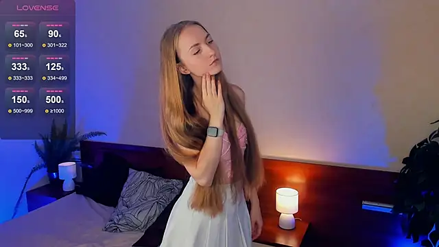 Snapshot of EsmaCarll chatting on 12/07/24, 11:12 EsmaCarll online show from 12/07/24, 11:12