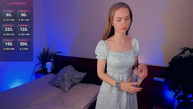 Snapshot of EsmaCarll chatting on 12/09/24, 02:02 EsmaCarll online show from 12/09/24, 02:02