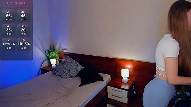 Snapshot of EsmaCarll chatting on 12/21/24, 08:10 EsmaCarll online show from 12/21/24, 08:10