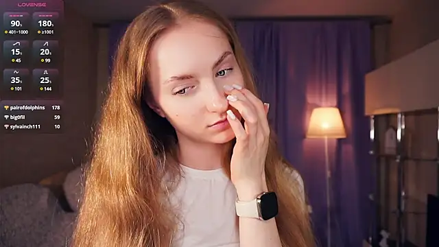 Snapshot of EsmaCarll chatting on 01/10/25, 11:18 EsmaCarll online show from 01/10/25, 11:18