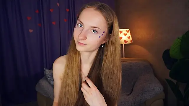 Snapshot of EsmaCarll chatting on 02/24/25, 02:40 EsmaCarll online show from 02/24/25, 02:40