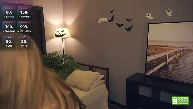 Snapshot of EsmaCarll chatting on 11/25/25, 08:31 EsmaCarll online show from 11/25/25, 08:31