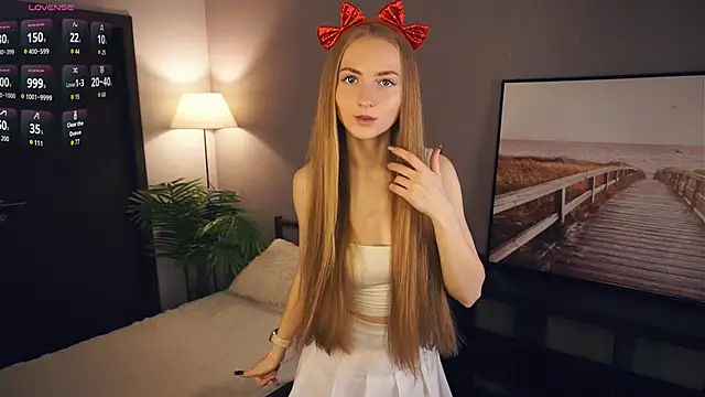 Snapshot of EsmaCarll chatting on 12/20/25, 08:27 EsmaCarll online show from 12/20/25, 08:27