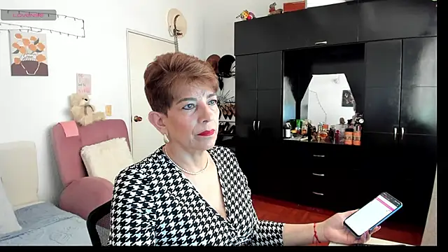 Angelina Stone 65 online show from 12/01/25, 08:58