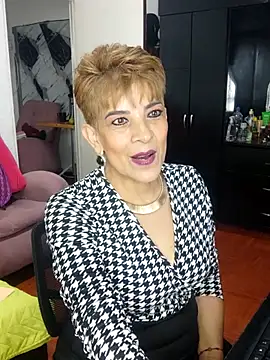 Angelina Stone 65 online show from 04/17/26, 07:06