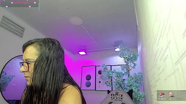 Tiara rr online show from 01/11/26, 03:33