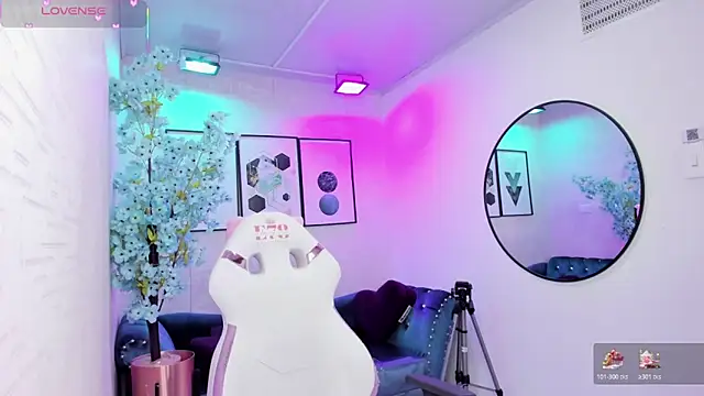 Tiara rr online show from 03/21/26, 03:44