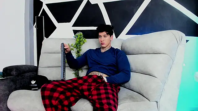 Snapshot of JUSTIN_FULLER1 chatting on 10/25/25, 04:57 JUSTIN FULLER1 online show from 10/25/25, 04:57