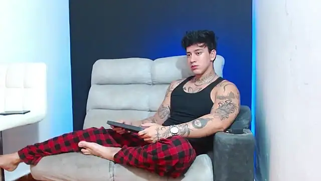 Snapshot of JUSTIN_FULLER1 chatting on 05/12/26, 03:42 JUSTIN FULLER1 online show from 05/12/26, 03:42