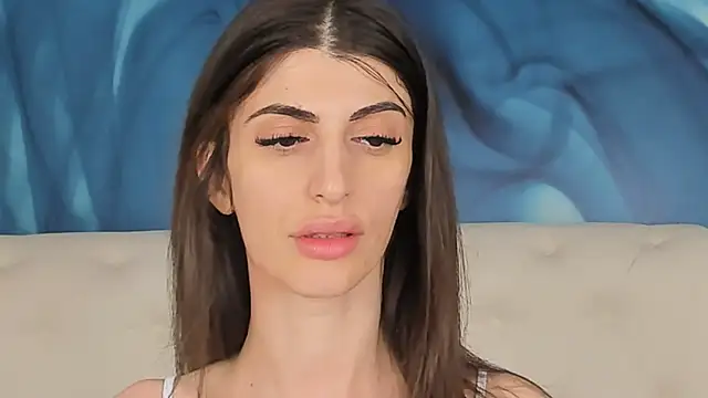 SkinnyDolly online show from 11/15/25, 03:04