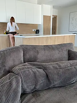 emma05 online show from 01/14/26, 07:36