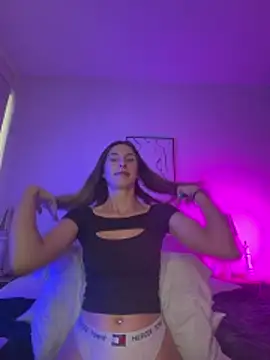emma05 online show from 05/13/26, 05:38