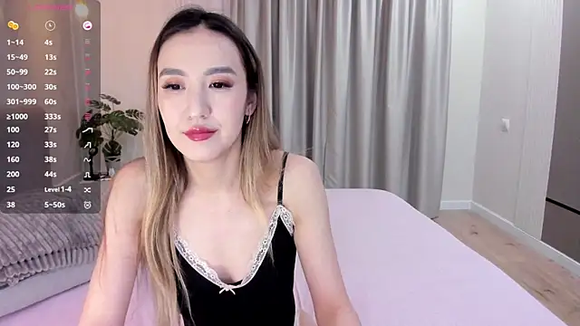 Snapshot of Hensuan chatting on 12/30/24, 12:43 Hensuan online show from 12/30/24, 12:43