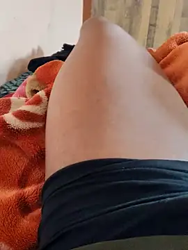 Snapshot of MrNick74 chatting on 02/07/26, 05:44 MrNick74 online show from 02/07/26, 05:44