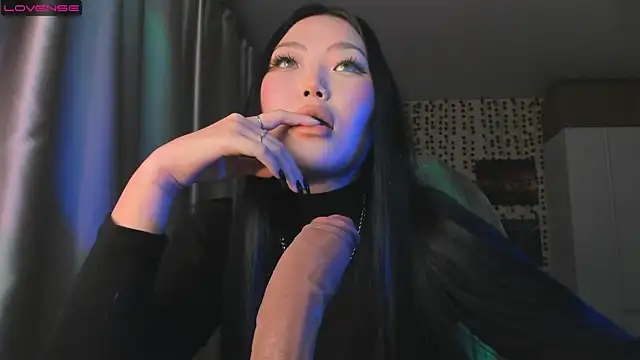 Snapshot of uko_sa chatting on 10/12/25, 04:06 uko sa online show from 10/12/25, 04:06