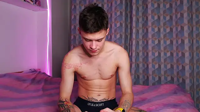 hornyadamsex online show from 11/20/25, 09:25